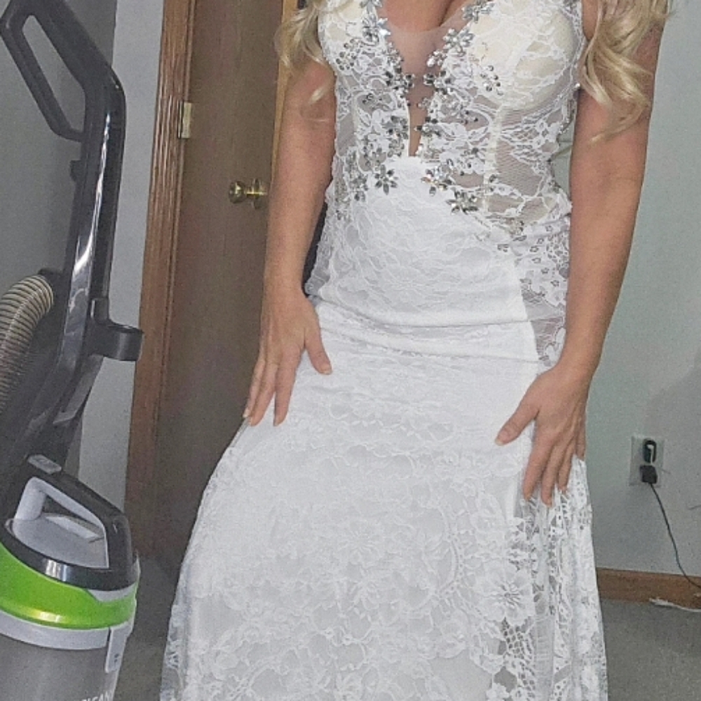 Wedding dress, exquisite with beadwork